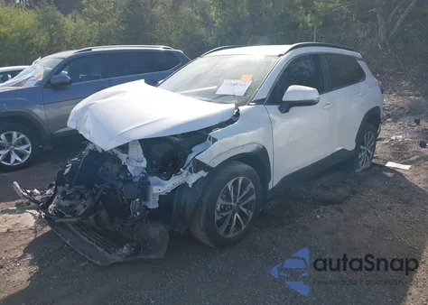 2022 Toyota Corolla Cross Xle z USA, uszkodzony, nr VIN 7MUEAAAG2NV026579